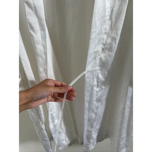 Victoria's Secret Wedding Kimono Sleeves Robe OS White Rhinestone I DO BRIDE - Picture 7 of 9